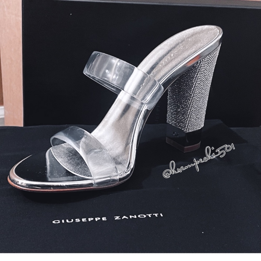 giuseppe zanotti BNIB embellished heel sandals